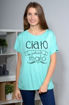 Bluzka oversize z napisem \"Ciało jakich mało\"