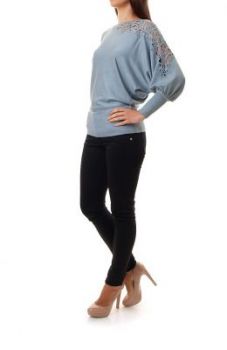 Sweter koronkowe ramię