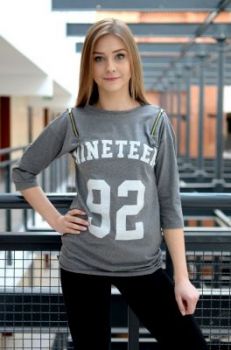 Bluza dresowa z napisem NINETEEN