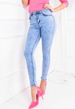 Jasne jeansy rurki damskie
