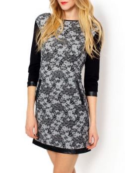 Sukienka trapezowa z kwiatami